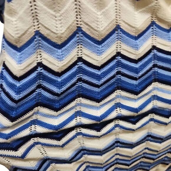 New Crave Fame Blue & White Chevron Open Weave Knit Halter Dress- Size Large - Picture 5 of 9